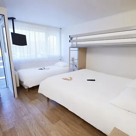 Отель Premiere Classe Poitiers Futuroscope - Чассенеуил-Ду-Поитоу