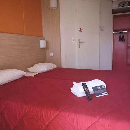 Premiere Classe Poitiers Futuroscope - *