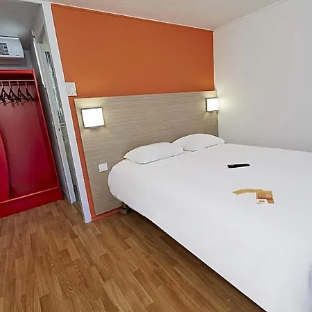 Отель Premiere Classe Poitiers Futuroscope -