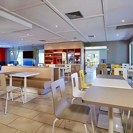 Отель Premiere Classe Poitiers Futuroscope - Чассенеуил-Ду-Поитоу