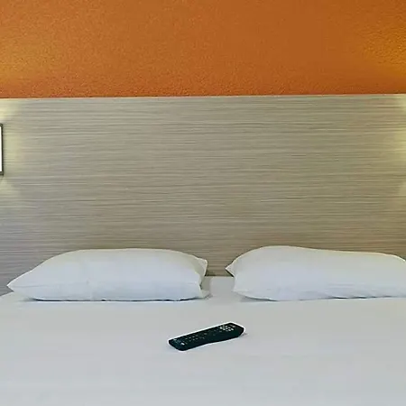 Premiere Classe Poitiers Futuroscope - Hotel Chasseneuil-du-Poitou