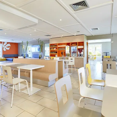 Hotel Premiere Classe Poitiers Futuroscope - *