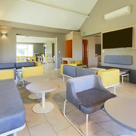 Отель Premiere Classe Poitiers Futuroscope -