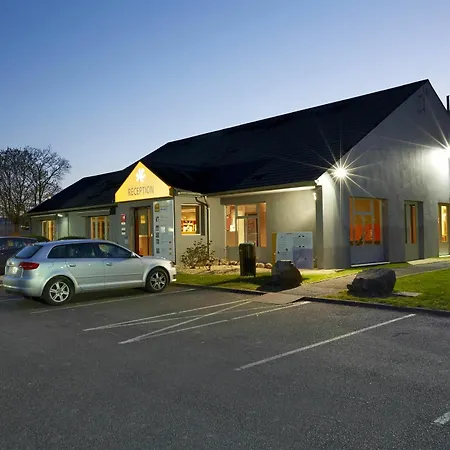 Отель Premiere Classe Poitiers Futuroscope - Чассенеуил-Ду-Поитоу