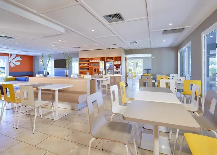 Hotel Premiere Classe Poitiers Futuroscope - *