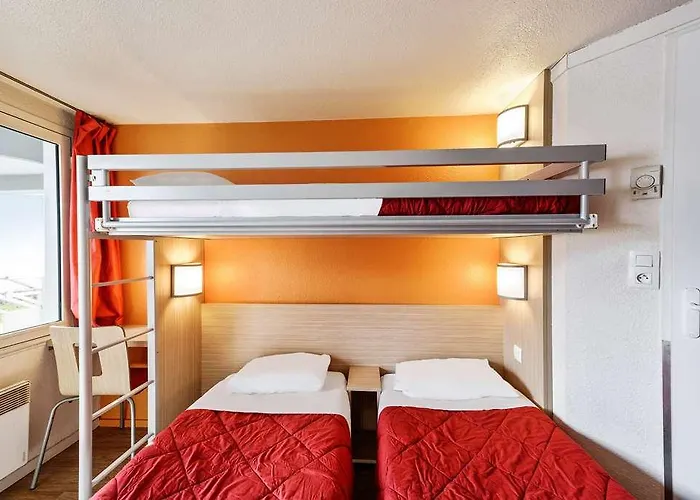 Hotell Premiere Classe Poitiers Futuroscope - *