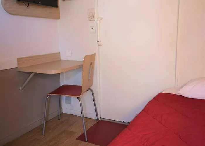 Hotell Premiere Classe Poitiers Futuroscope - *