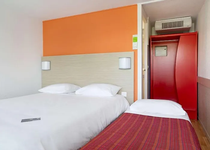 Hotell Premiere Classe Poitiers Futuroscope - *