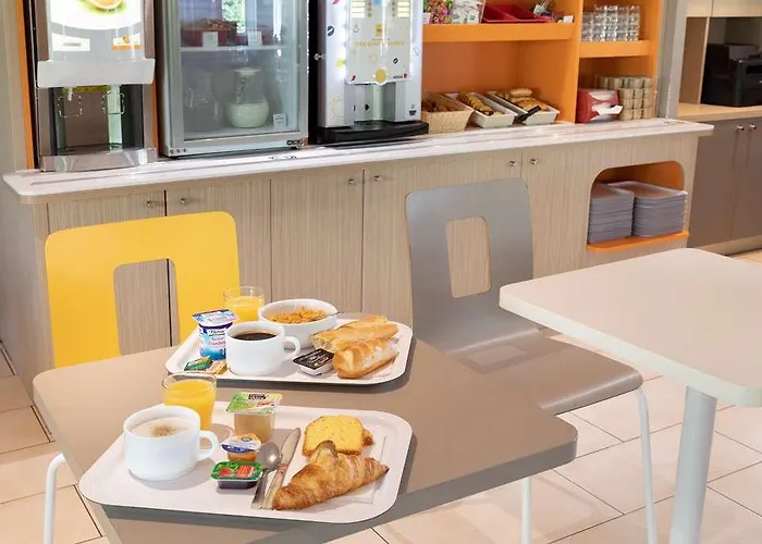 Premiere Classe Poitiers Futuroscope - *