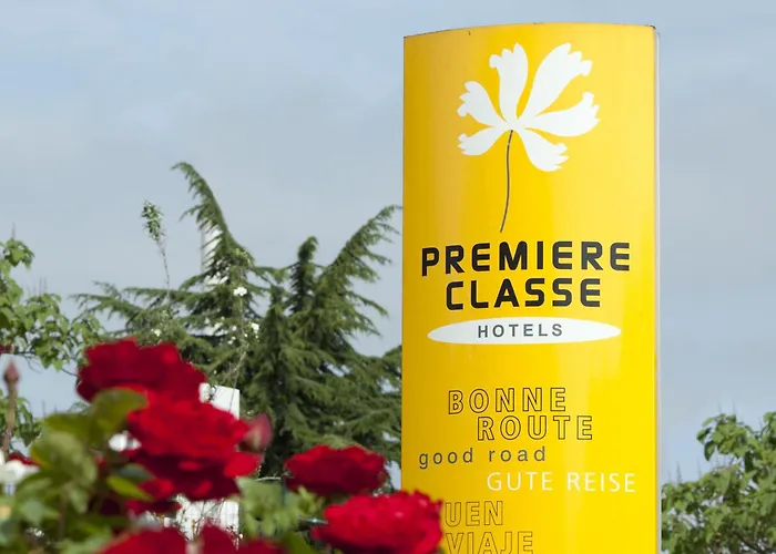 Premiere Classe Poitiers Futuroscope - *