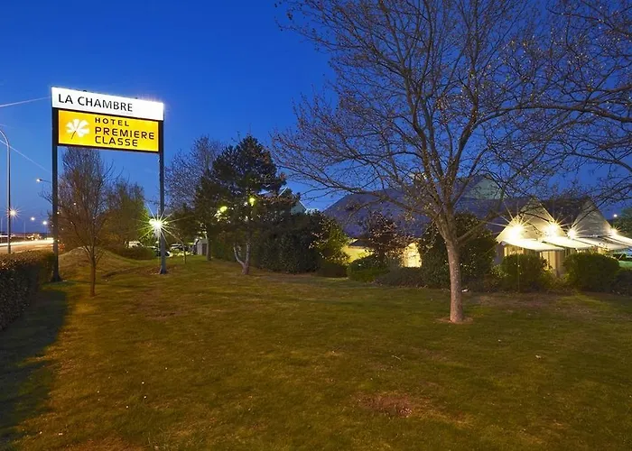 Premiere Classe Poitiers Futuroscope - *