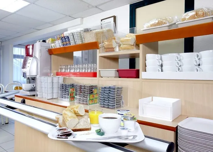 Hotel Premiere Classe Poitiers Futuroscope - *