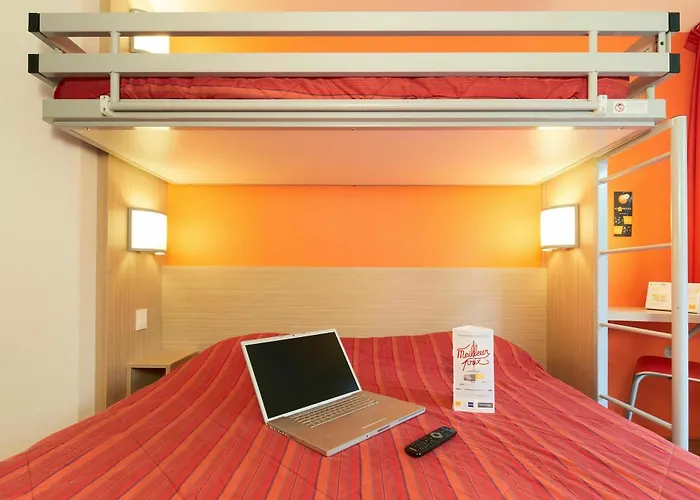 Premiere Classe Poitiers Futuroscope - *