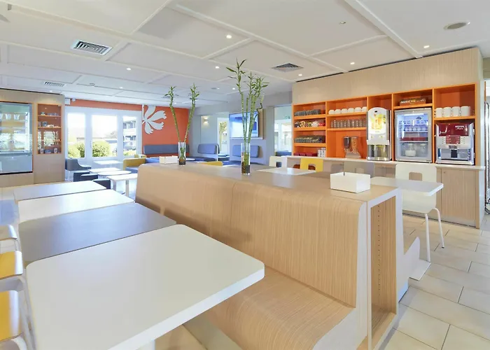 Premiere Classe Poitiers Futuroscope - *